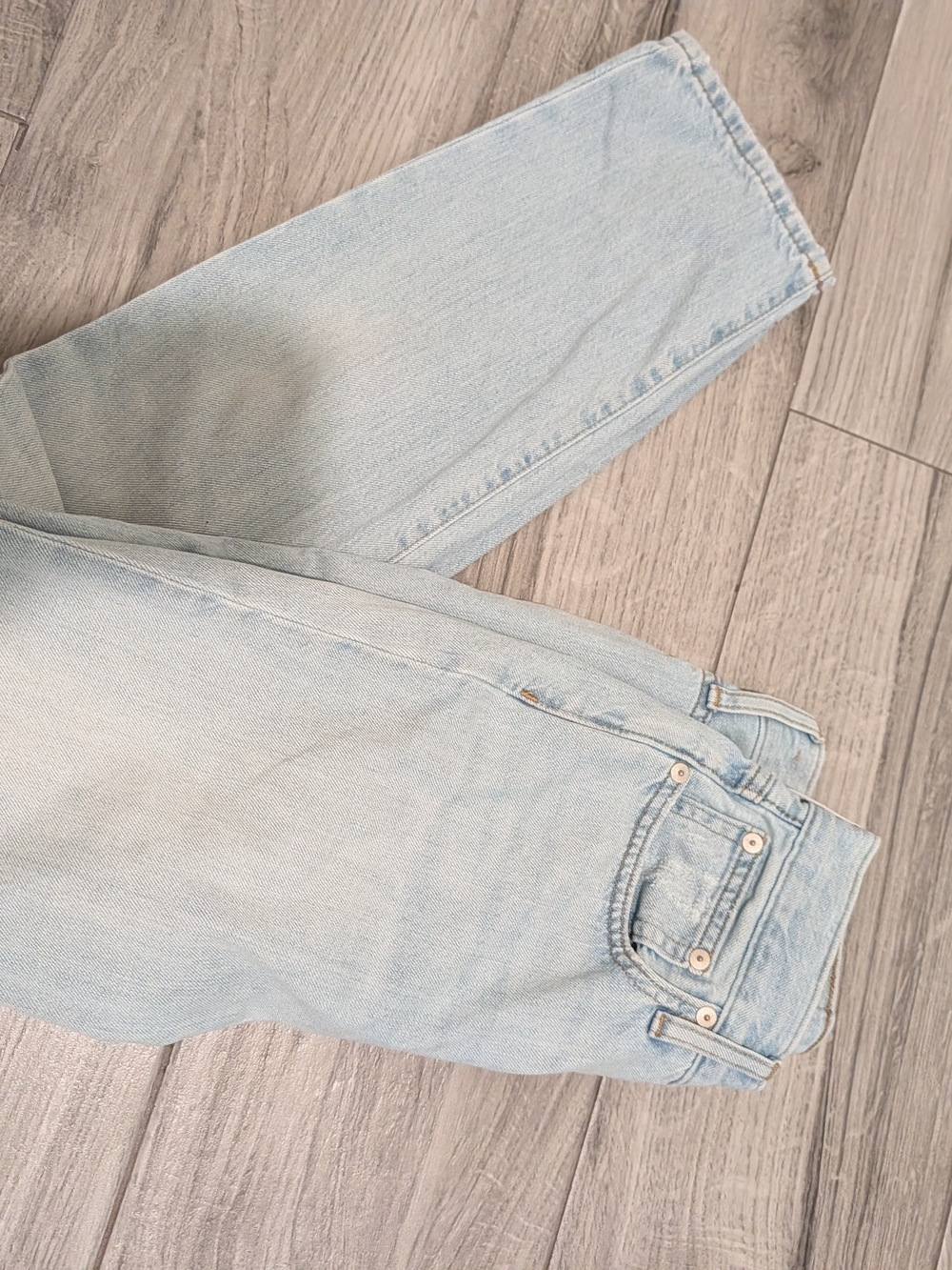 Light Wash Straight Leg Jeans